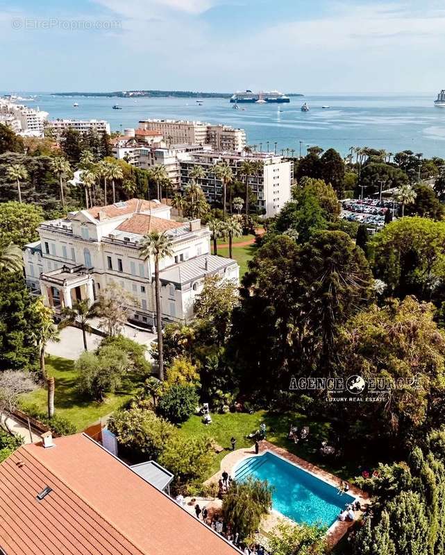 Maison à CANNES