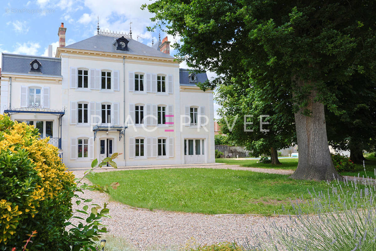 Maison à ROSIERES-AUX-SALINES