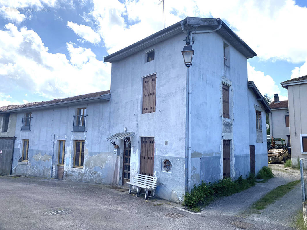 Maison à DOULEVANT-LE-CHATEAU