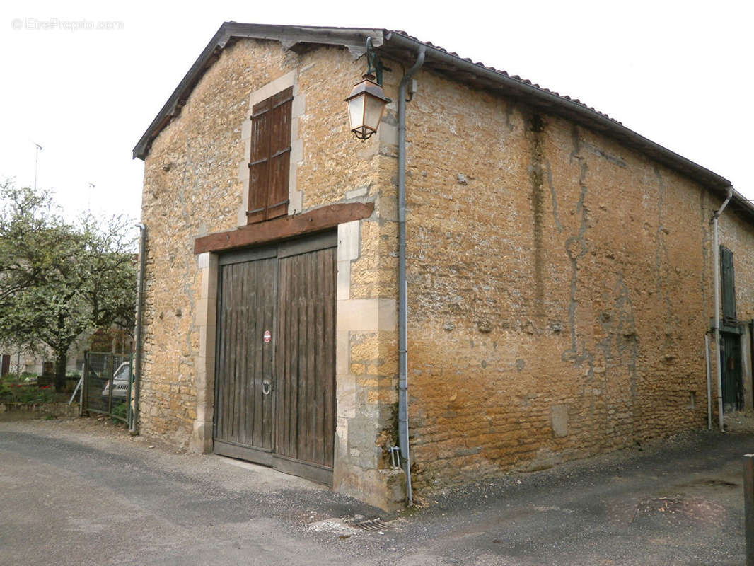 Maison à DOULEVANT-LE-CHATEAU