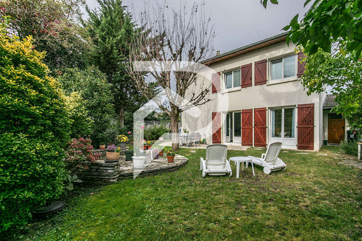 Maison à CHAMPIGNY-SUR-MARNE