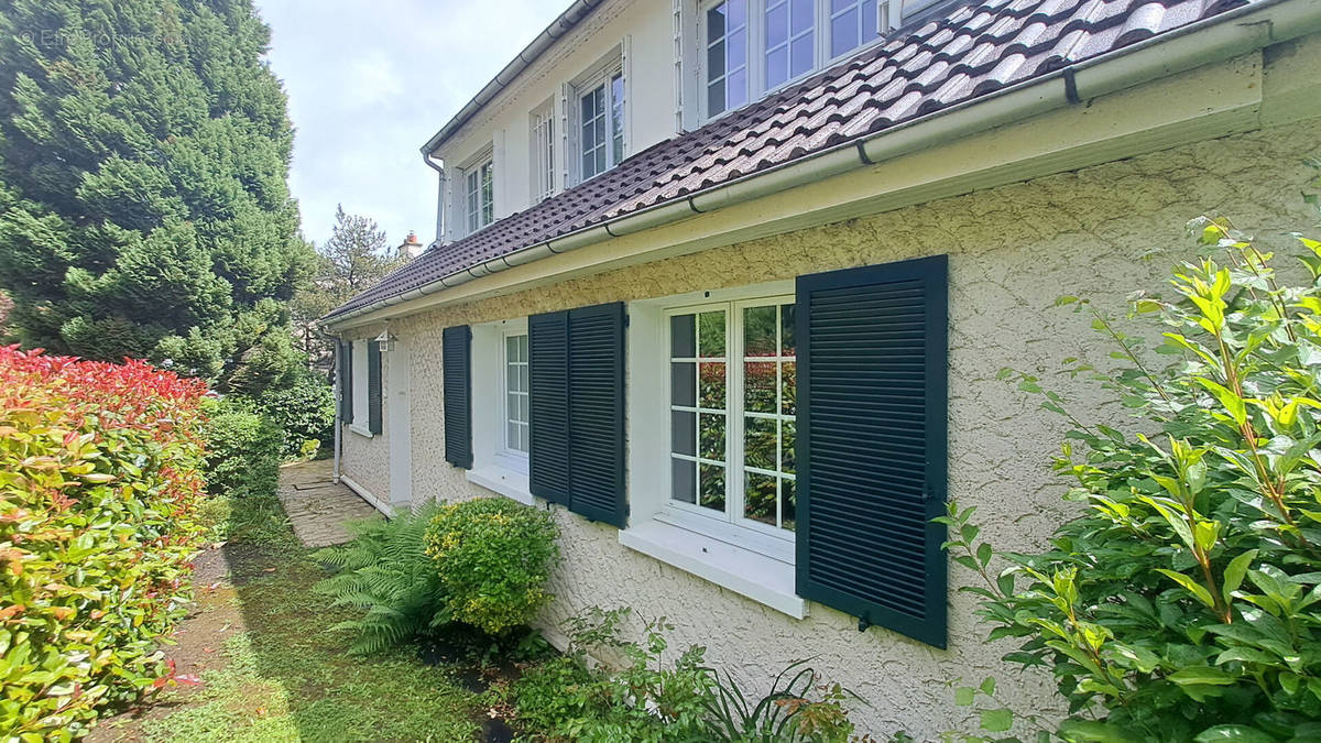 Maison à CHEVREUSE