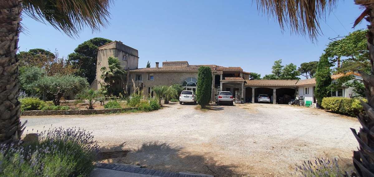 Maison à VILLEMOUSTAUSSOU