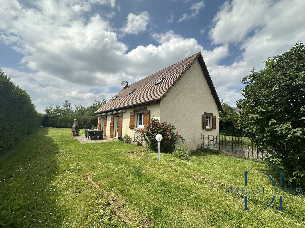 Maison à HEUBECOURT-HARICOURT