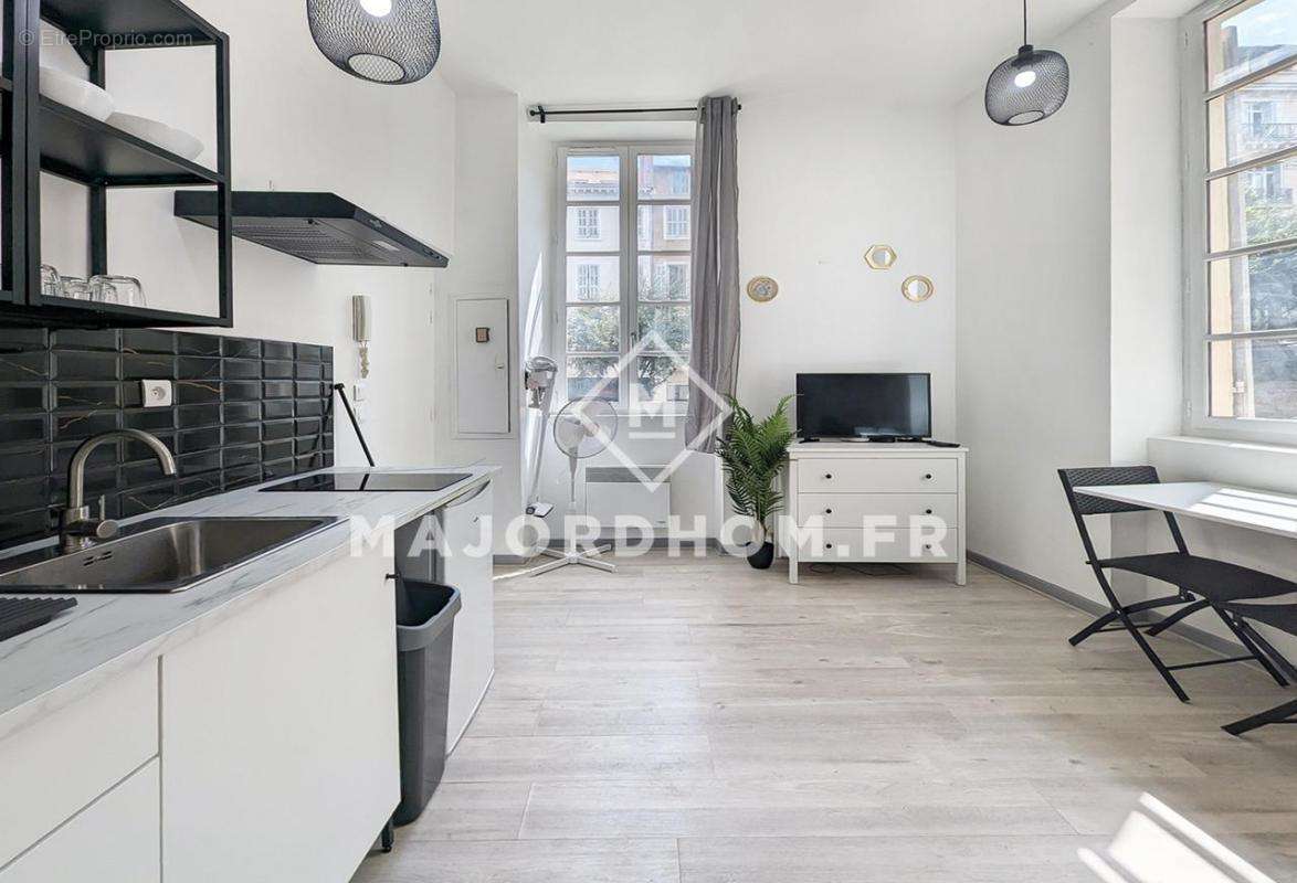 Appartement à MARSEILLE-1E