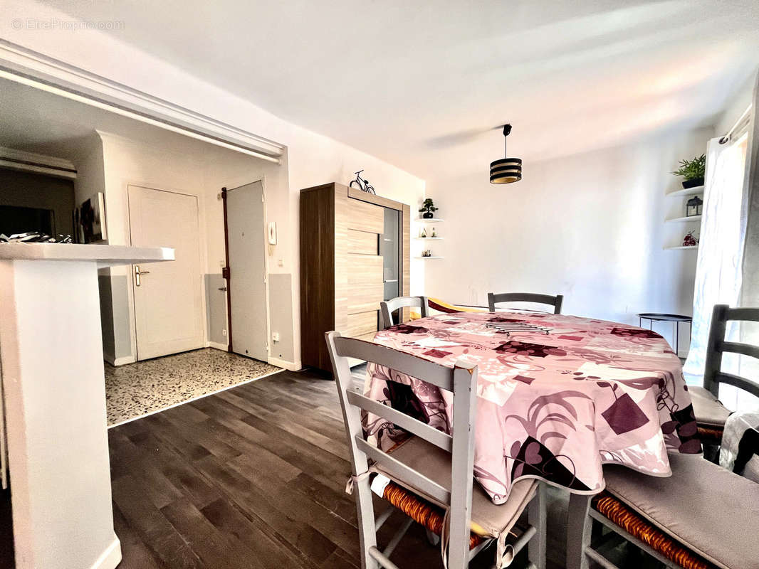 Appartement à ROQUEBRUNE-CAP-MARTIN