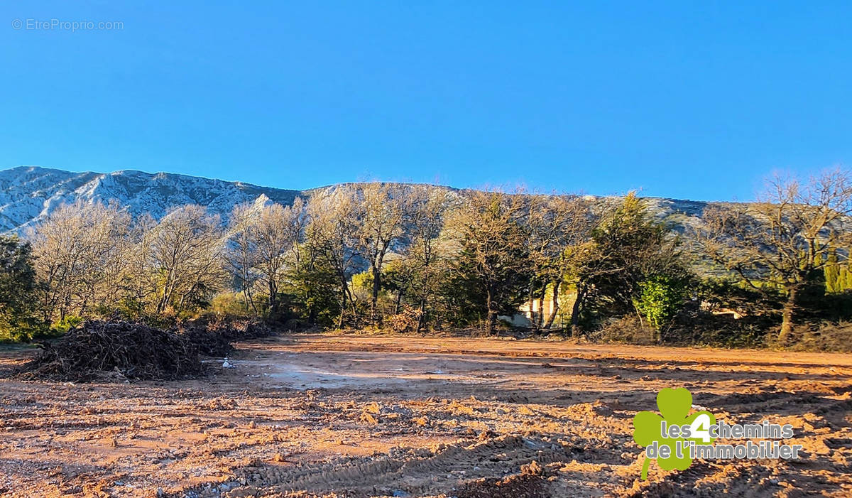 Terrain à AIX-EN-PROVENCE