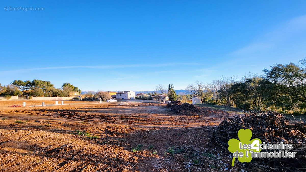 Terrain à AIX-EN-PROVENCE