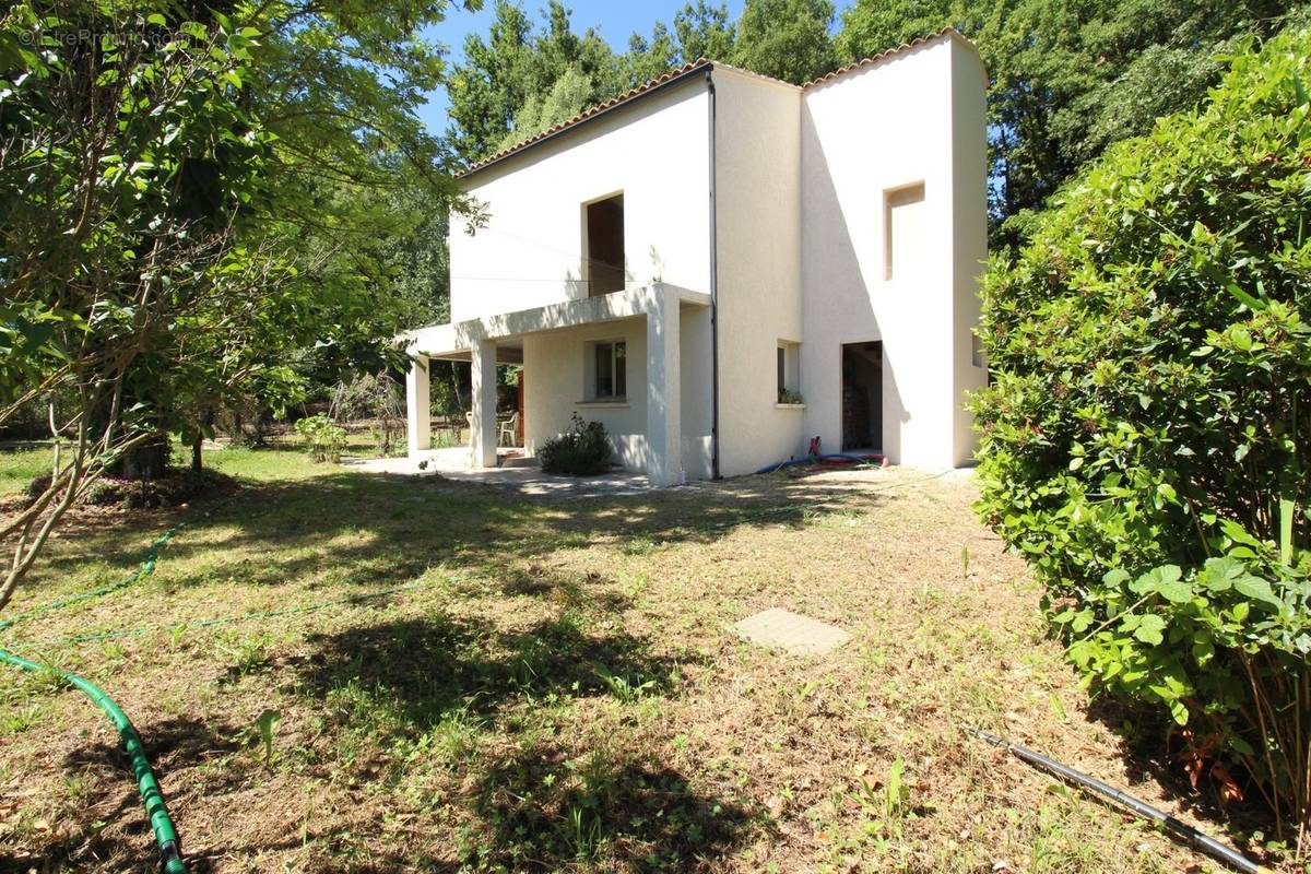 Maison à MEYRARGUES