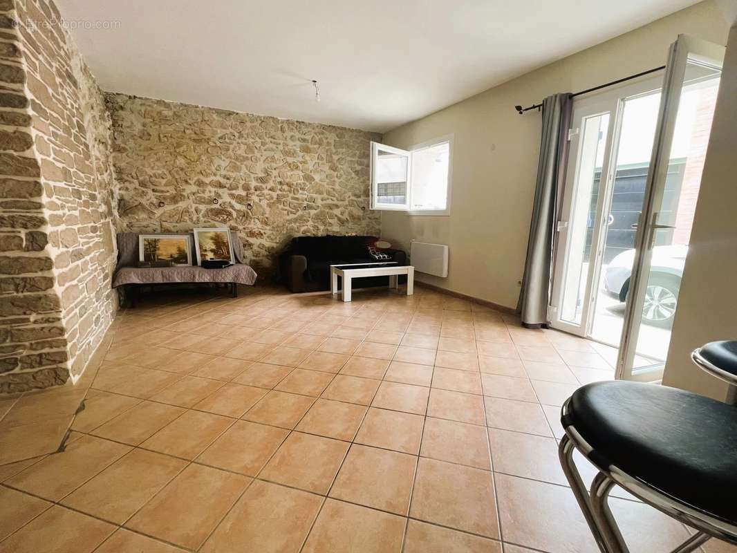 Appartement à SAINT-MAXIMIN-LA-SAINTE-BAUME