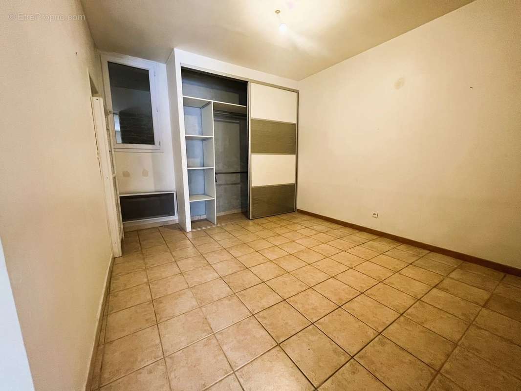 Appartement à SAINT-MAXIMIN-LA-SAINTE-BAUME