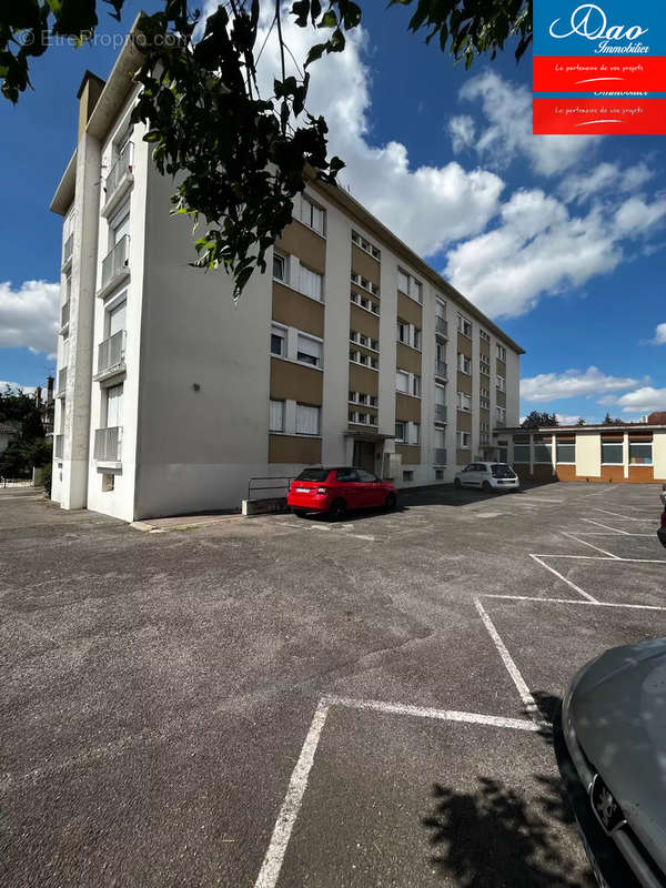 Appartement à SAINTE-SAVINE