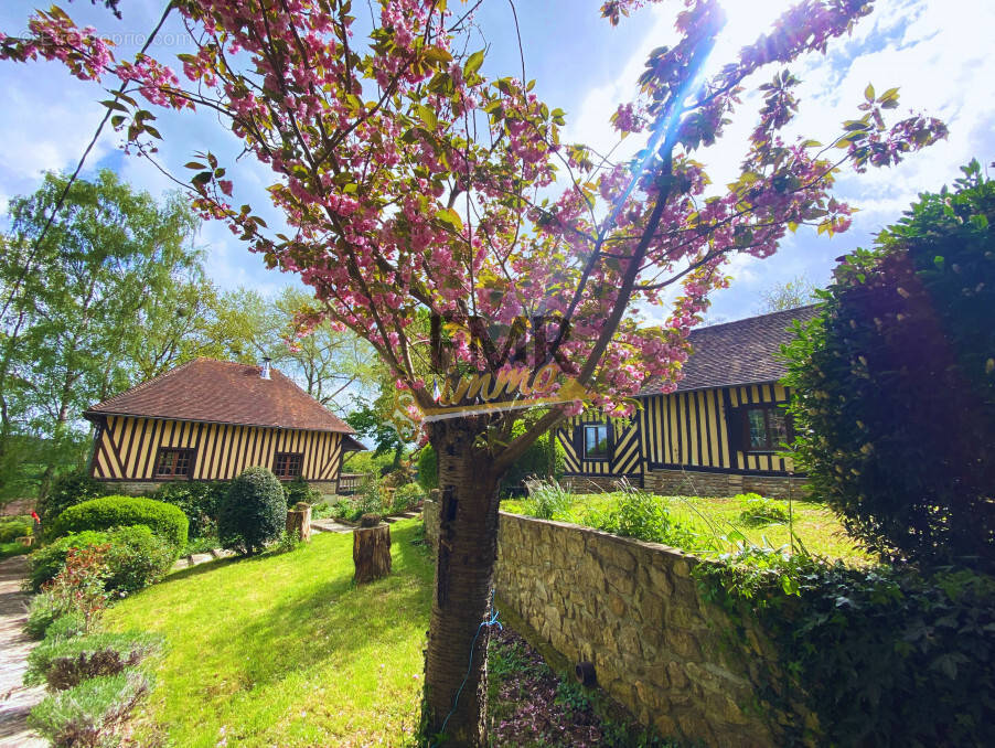 Maison à SAINT-PIERRE-SUR-DIVES