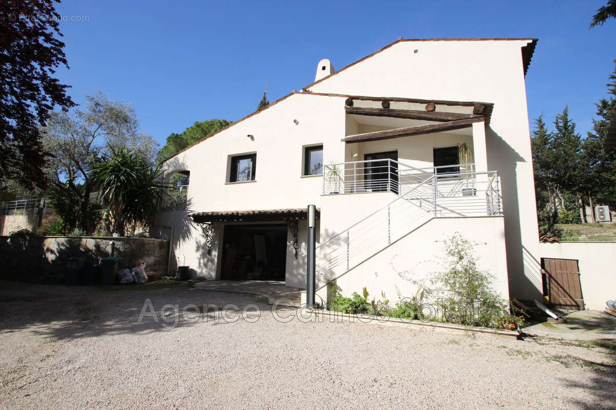 Maison à MOUGINS