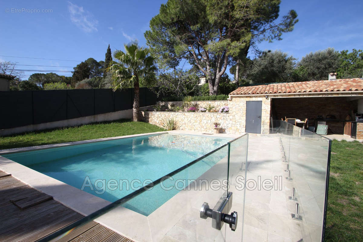 Maison à MOUGINS