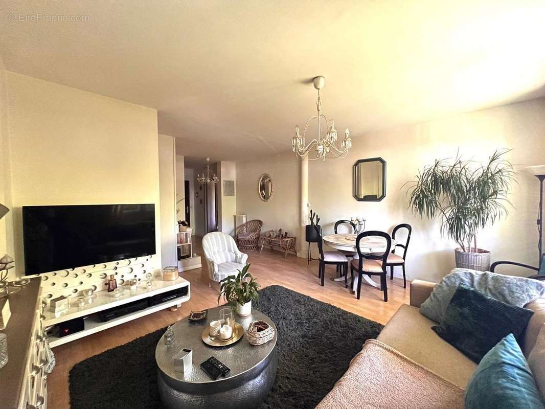   - Appartement à TOULOUSE