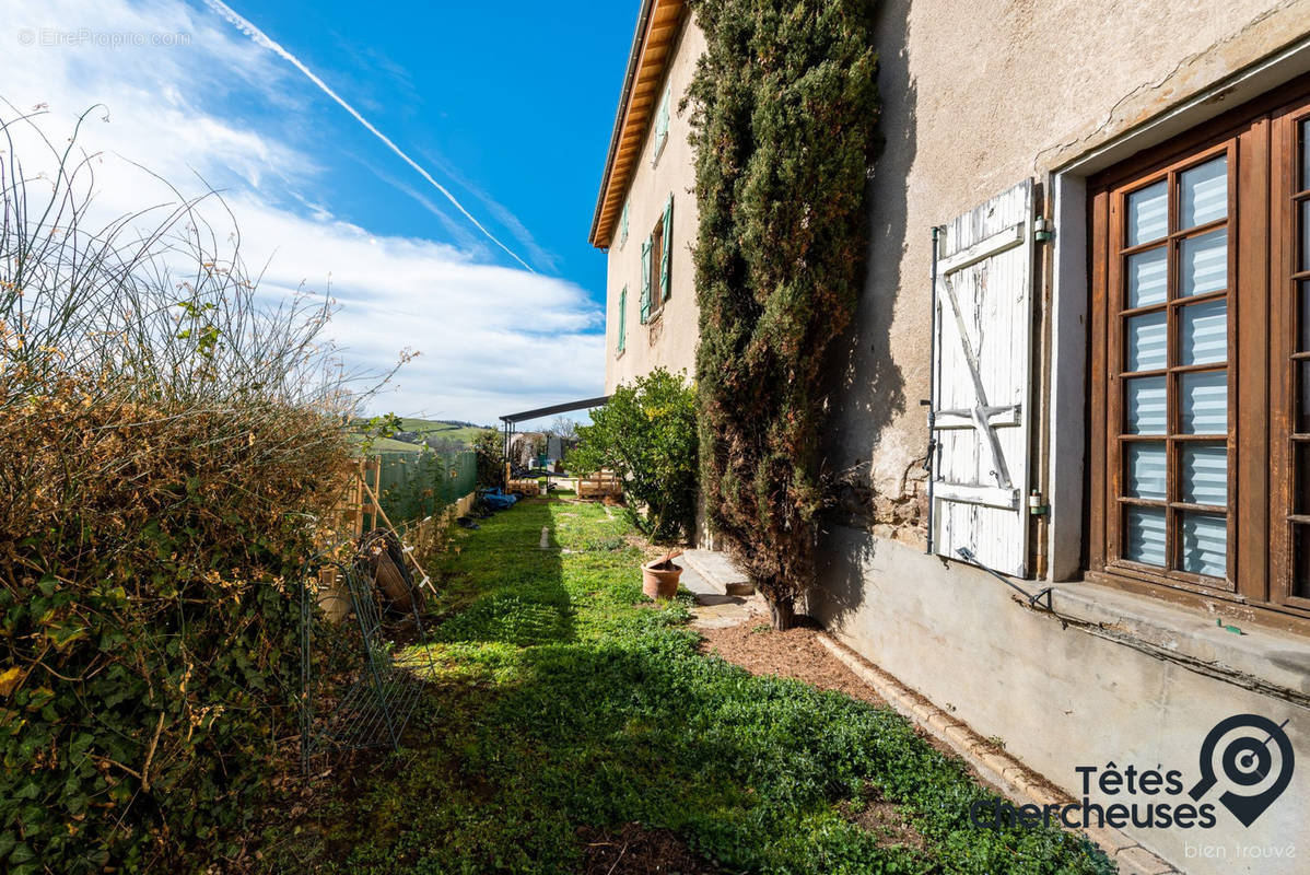 Maison à SAINT-SYMPHORIEN-SUR-COISE