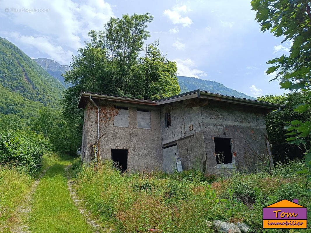 Maison à EPIERRE