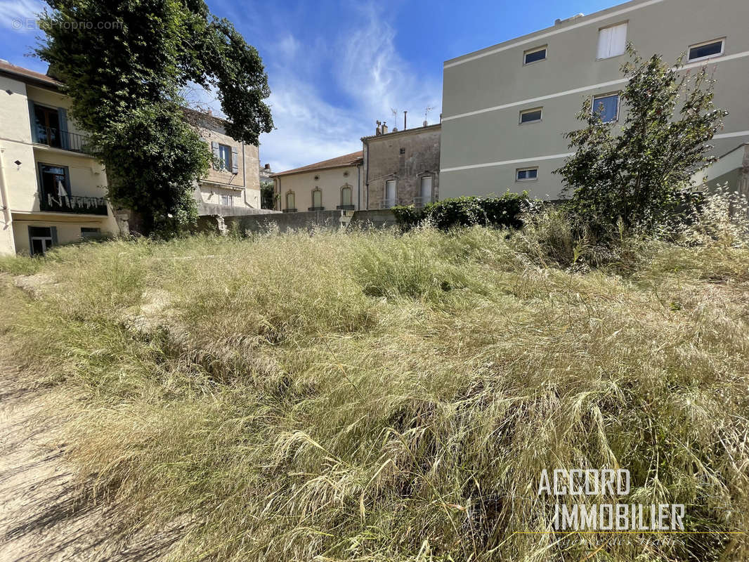 Terrain à BEZIERS