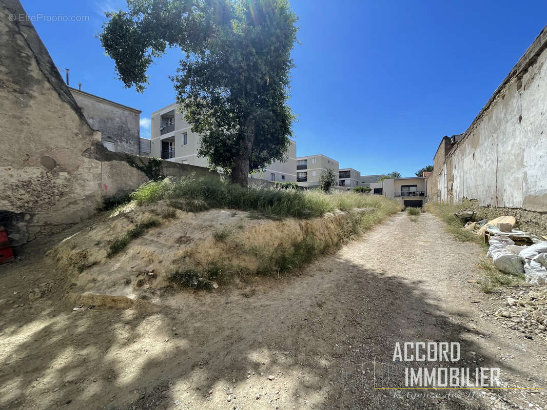 Terrain à BEZIERS