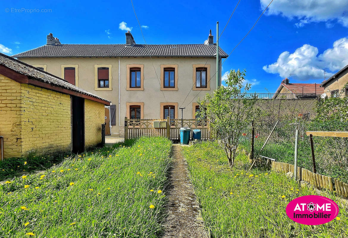 Appartement à AUBOUE