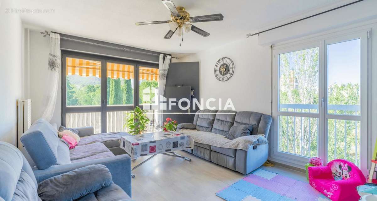 Appartement à MARSEILLE-10E