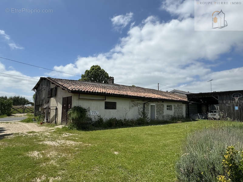 Maison à LA GENETOUZE