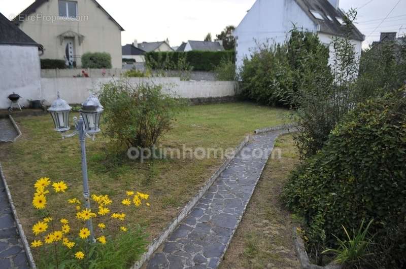 Maison à PLOUMAGOAR