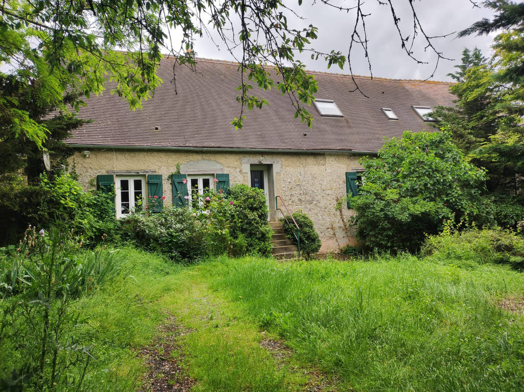 Maison à EPERNON