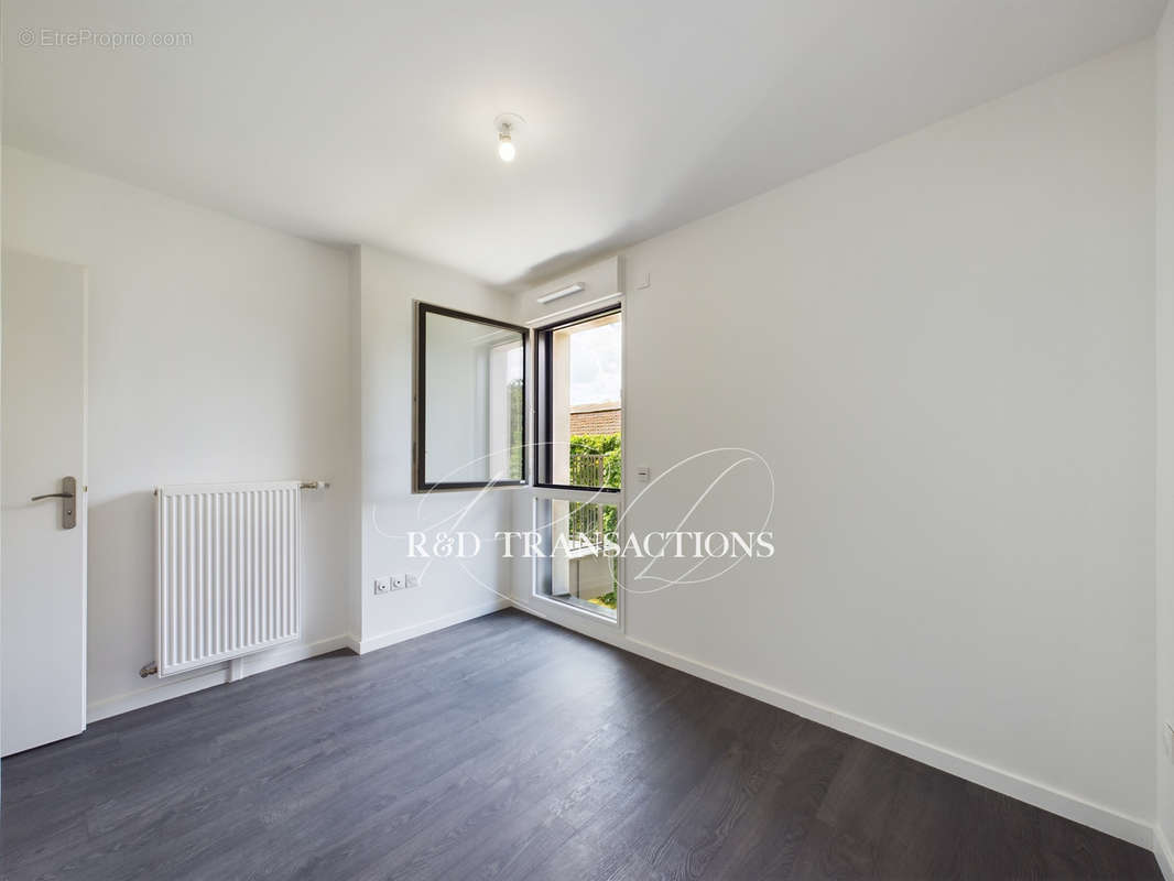 Appartement à NANTERRE