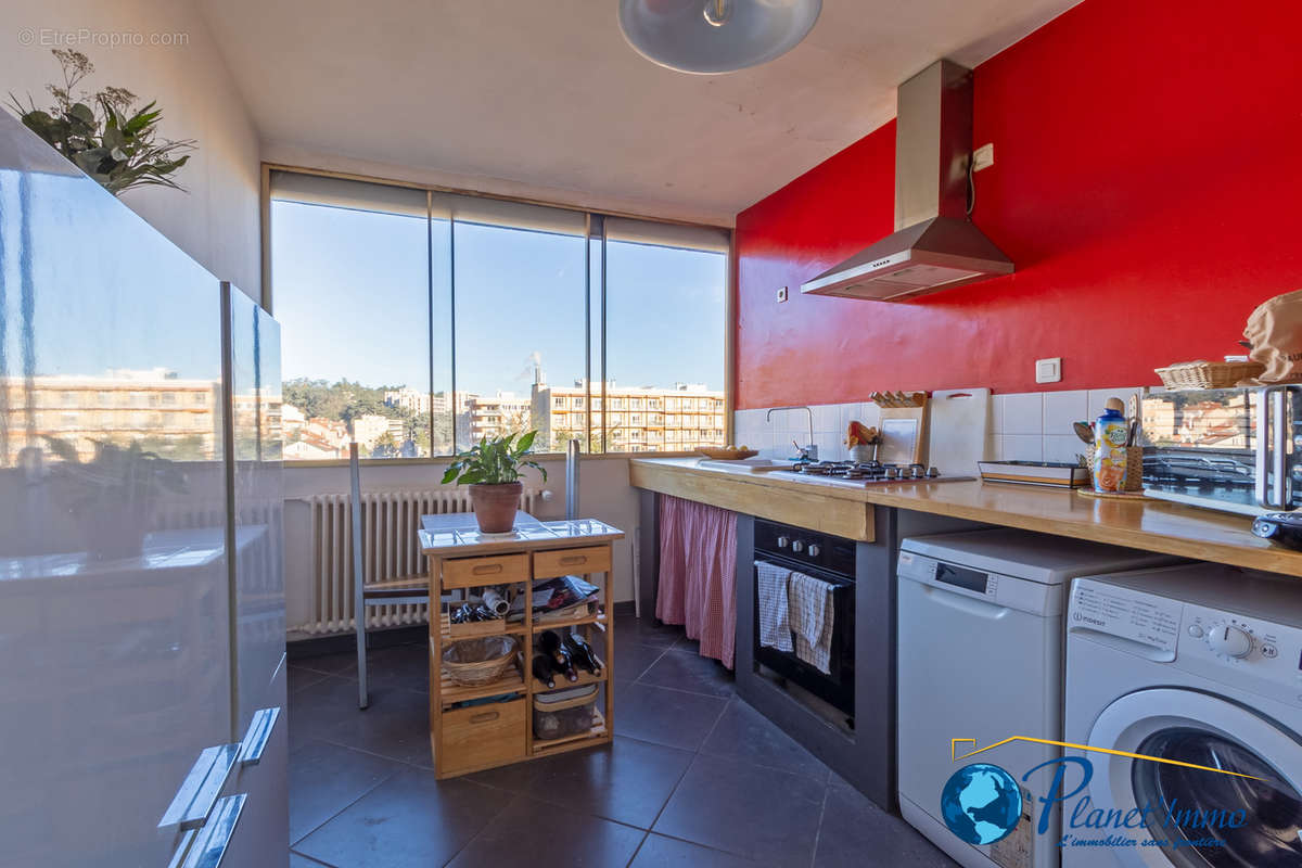 Appartement à SAINT-ETIENNE