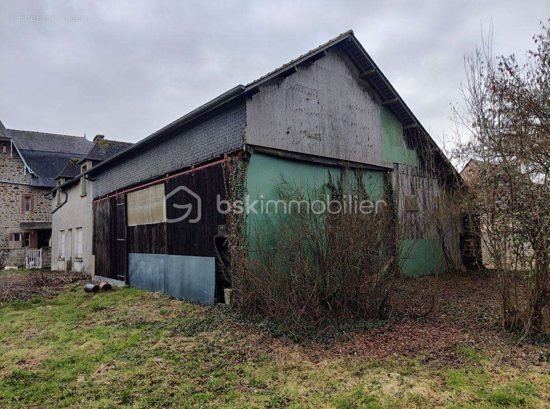 Maison à PLOUASNE