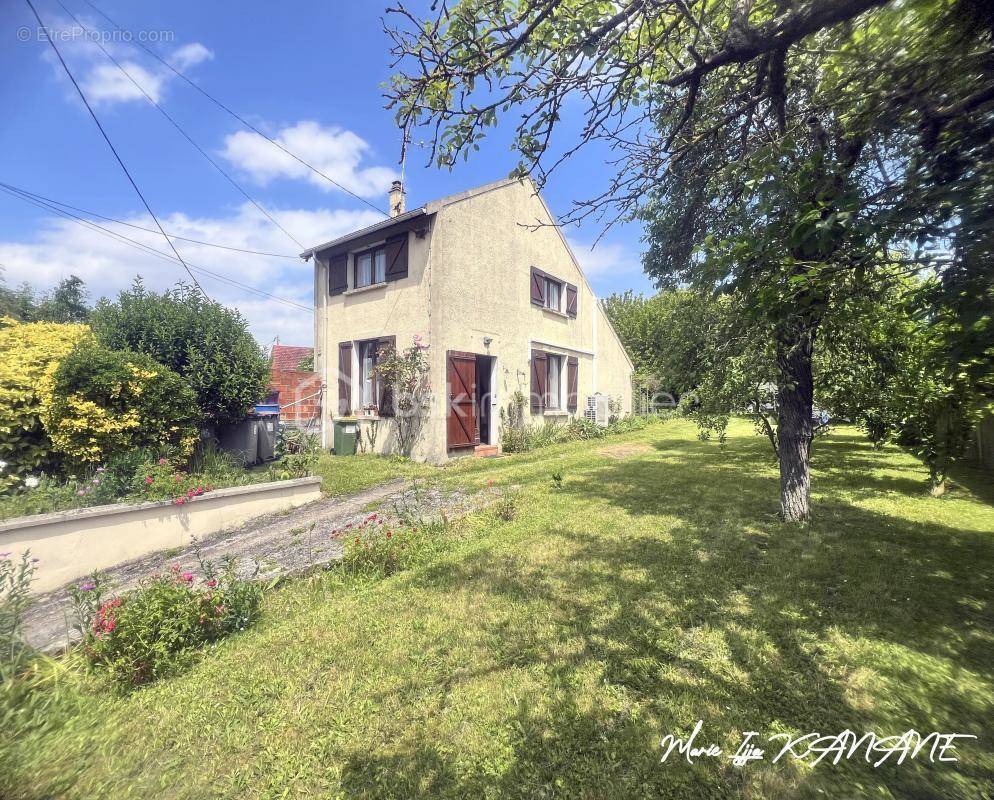 Maison à BREUIL-BOIS-ROBERT