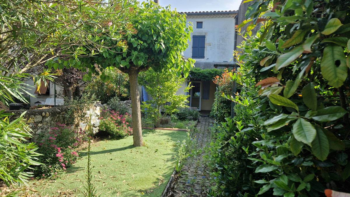 Maison à LABRUGUIERE