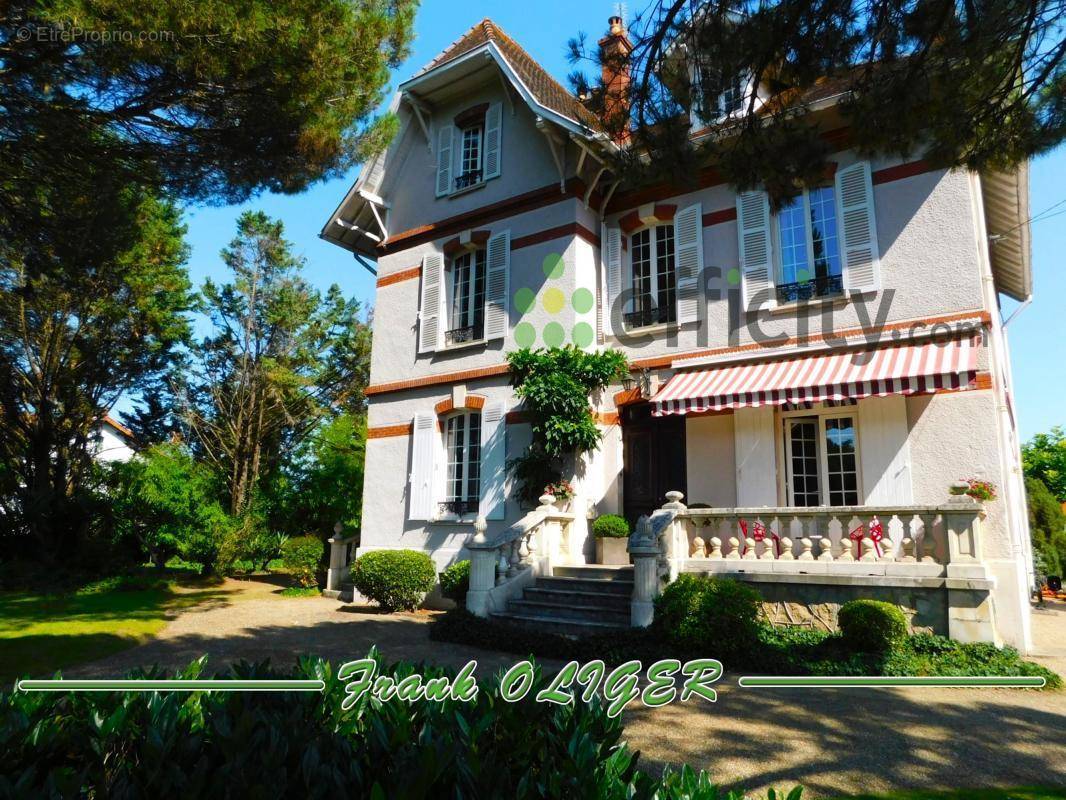 Maison à ROQUEFORT