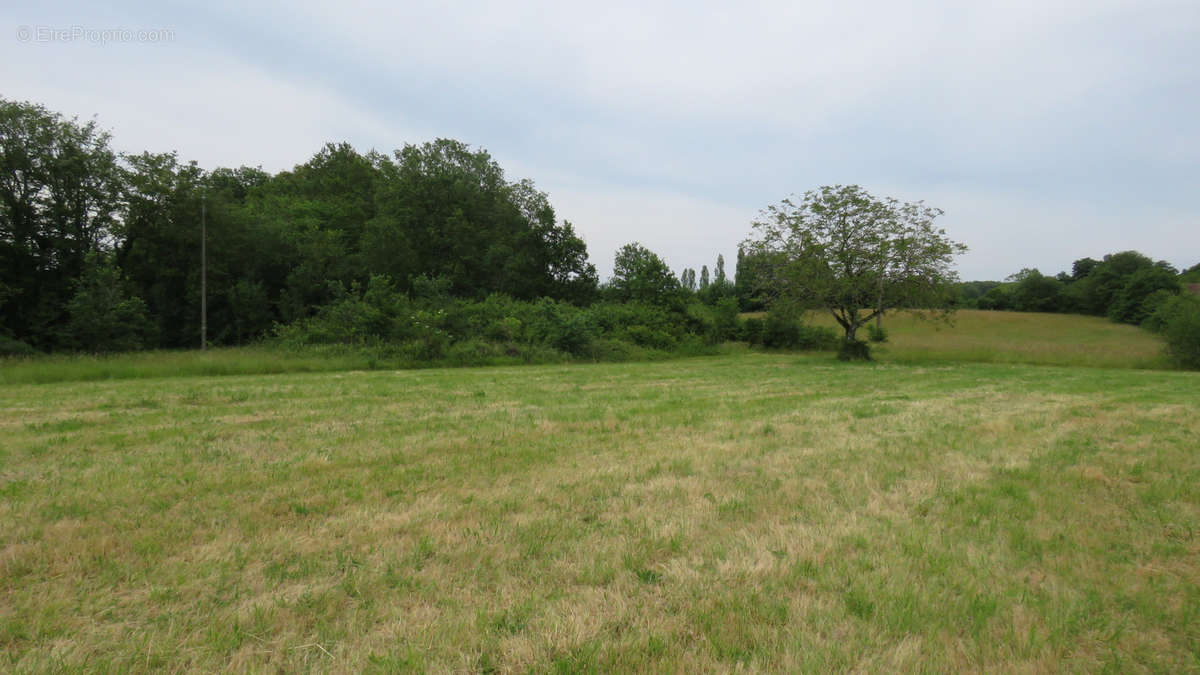 Terrain à HAUTEFORT