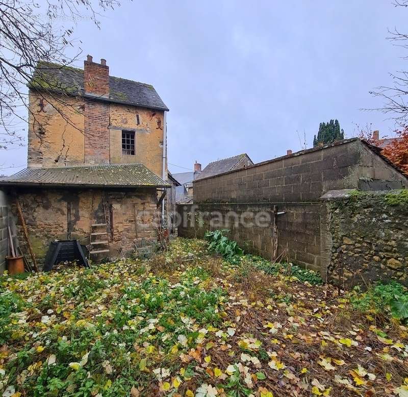 Maison à CERANS-FOULLETOURTE