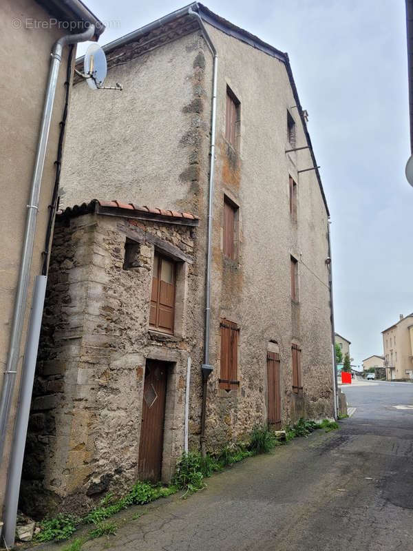 Maison à GRANDRIEU