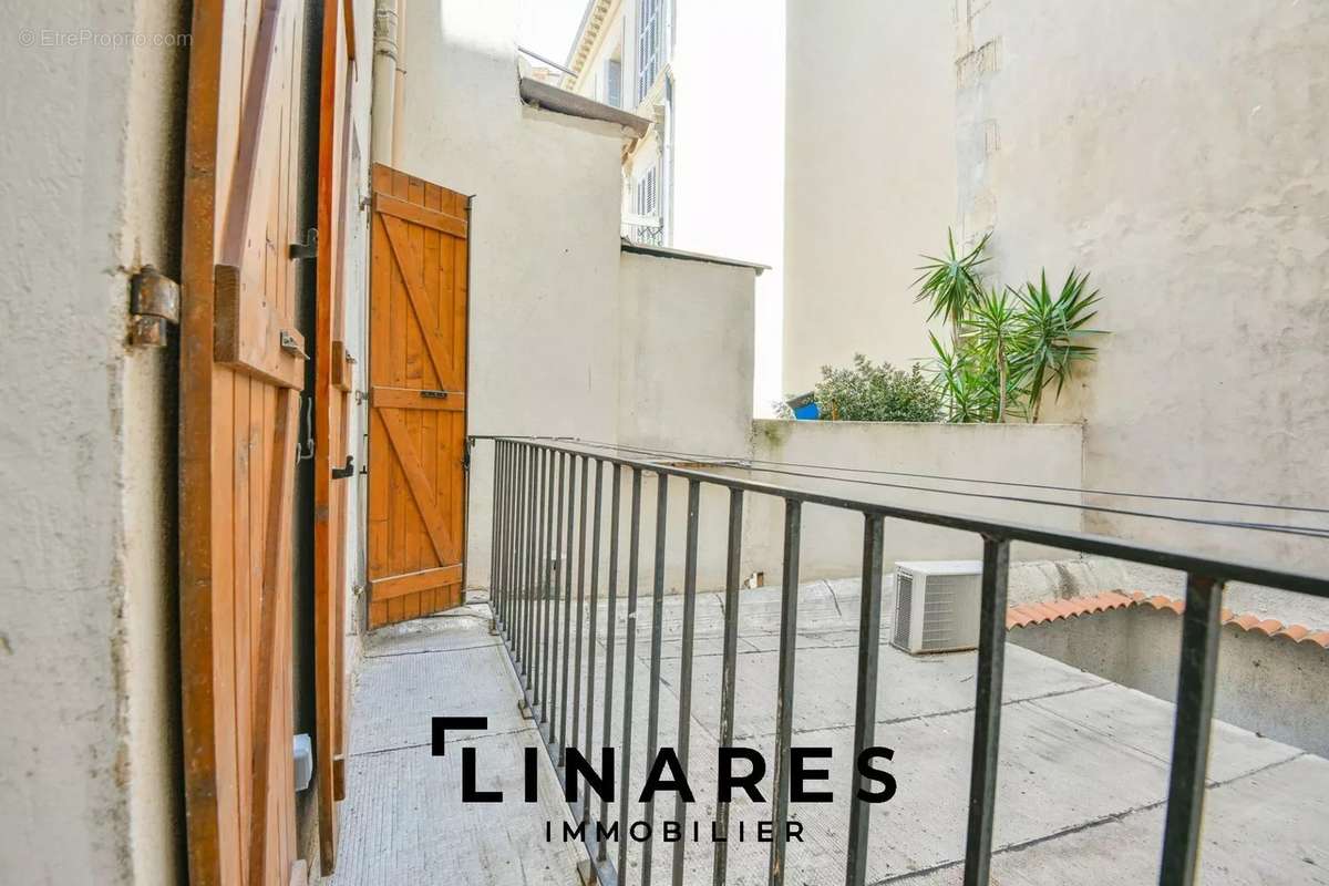 Appartement à MARSEILLE-1E