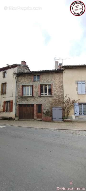 Maison à TOURS-SUR-MEYMONT