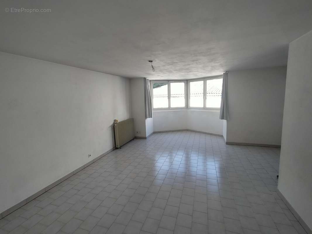 Appartement à AUBAGNE