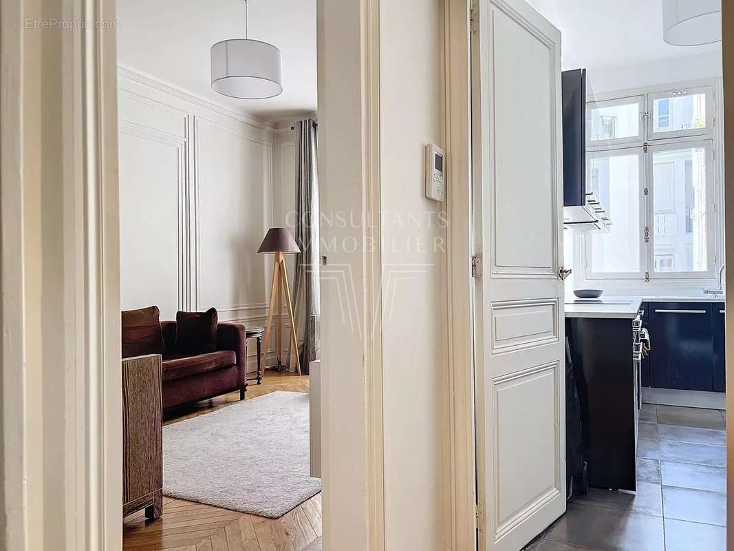 Appartement à PARIS-7E