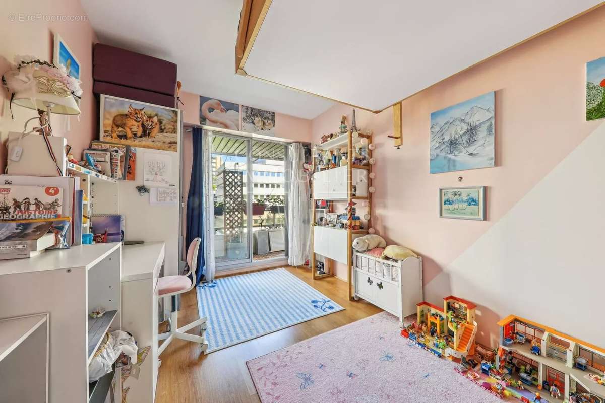 Appartement à PARIS-15E