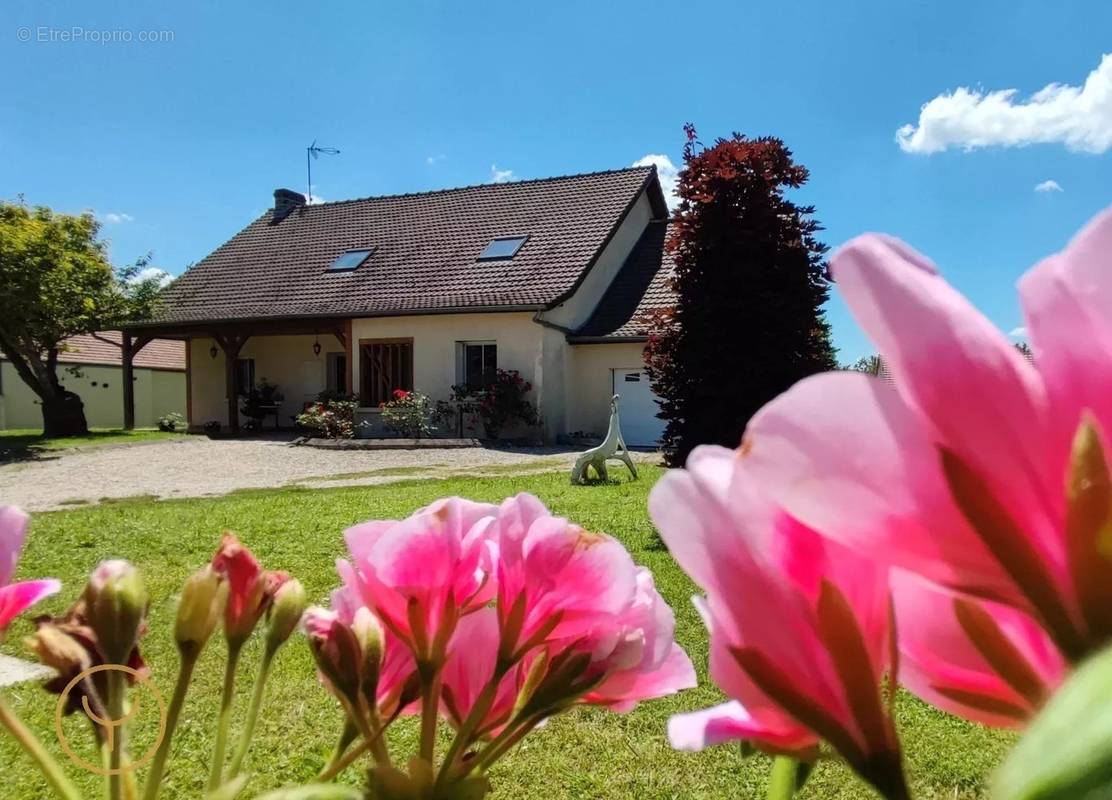 Maison à ROMILLY-SUR-SEINE