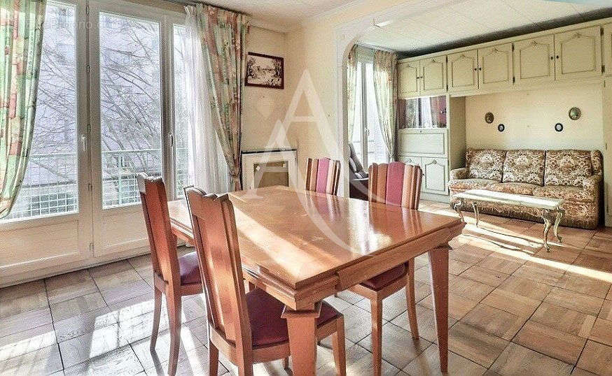 Appartement à CHAVILLE