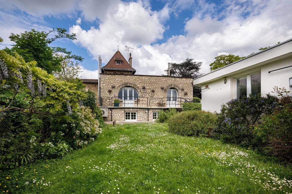 Maison à CHATILLON