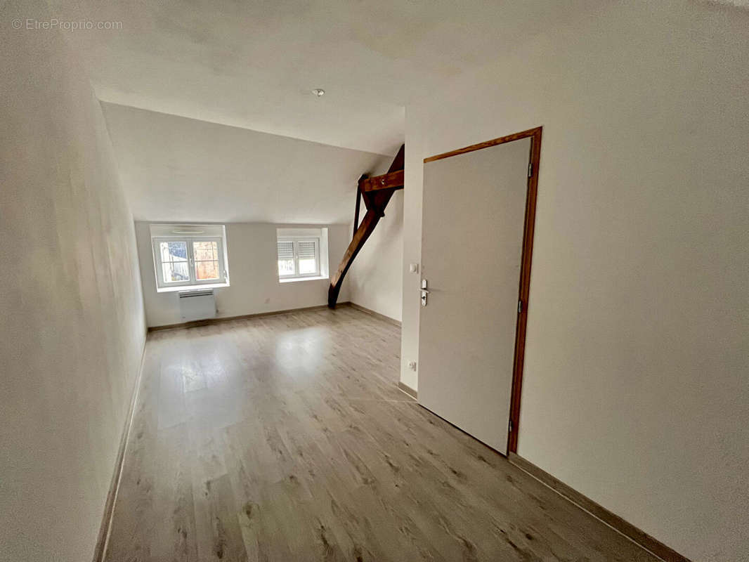 Appartement à LE NOUVION-EN-THIERACHE