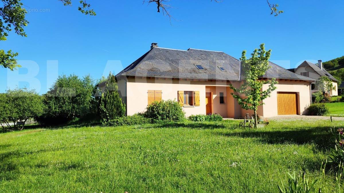 1715357720844 - Maison à SAINT-CHRISTOPHE-VALLON