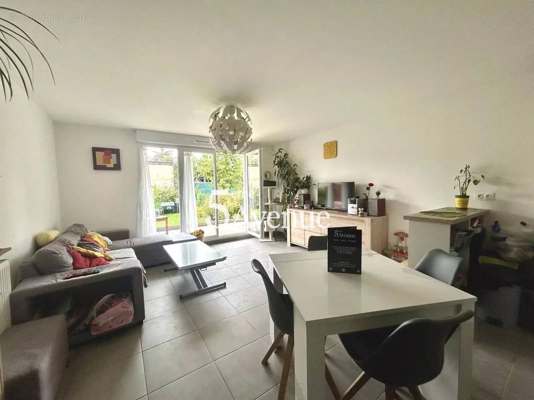 Appartement à CHENNEVIERES-SUR-MARNE