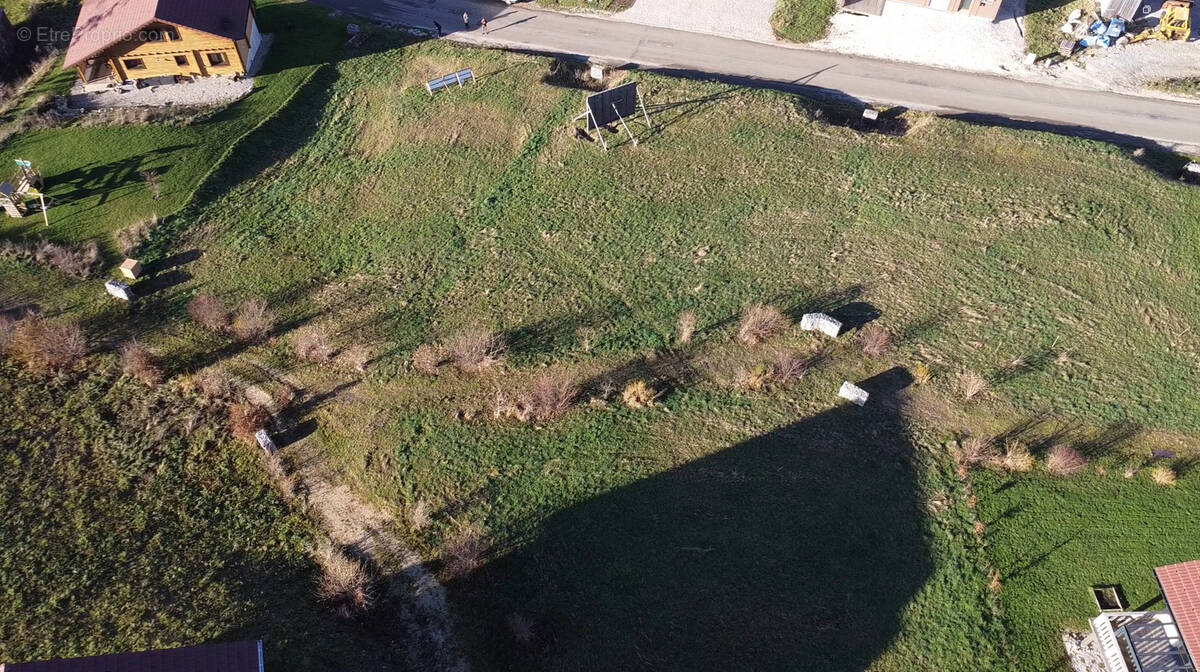 Terrain à FONCINE-LE-HAUT